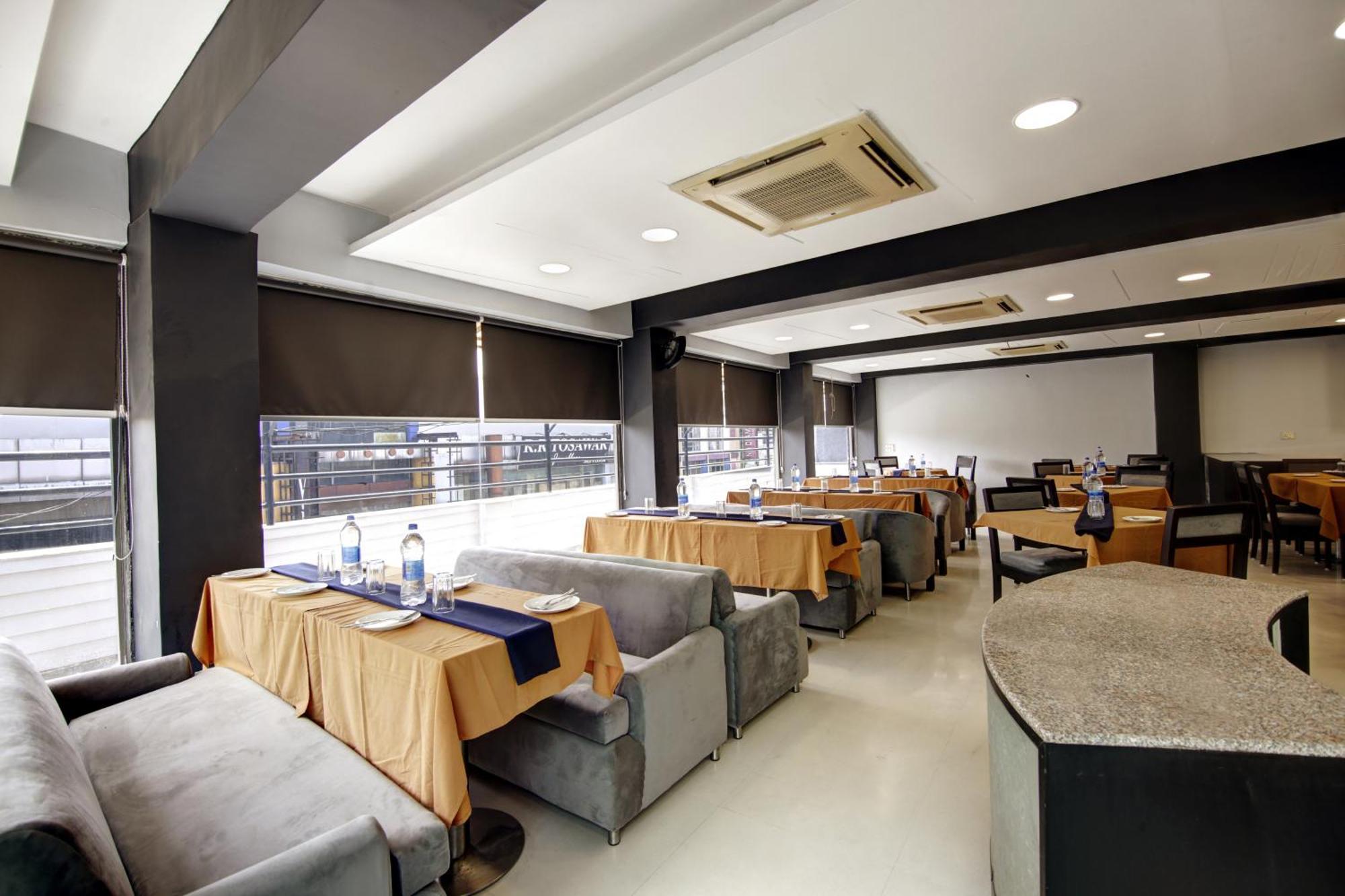Hotel Bb Palace Делі Екстер'єр фото