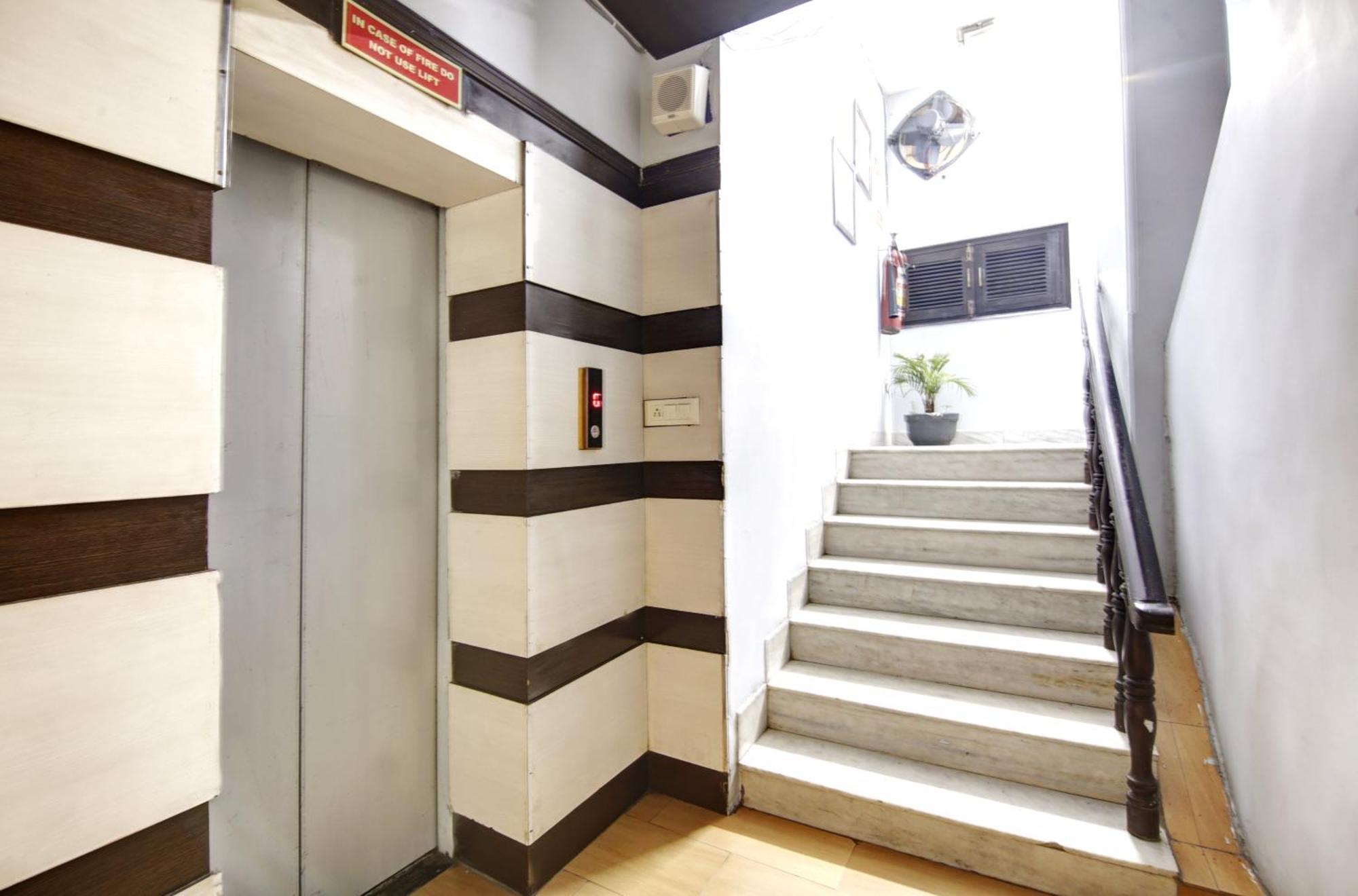 Hotel Bb Palace Делі Екстер'єр фото